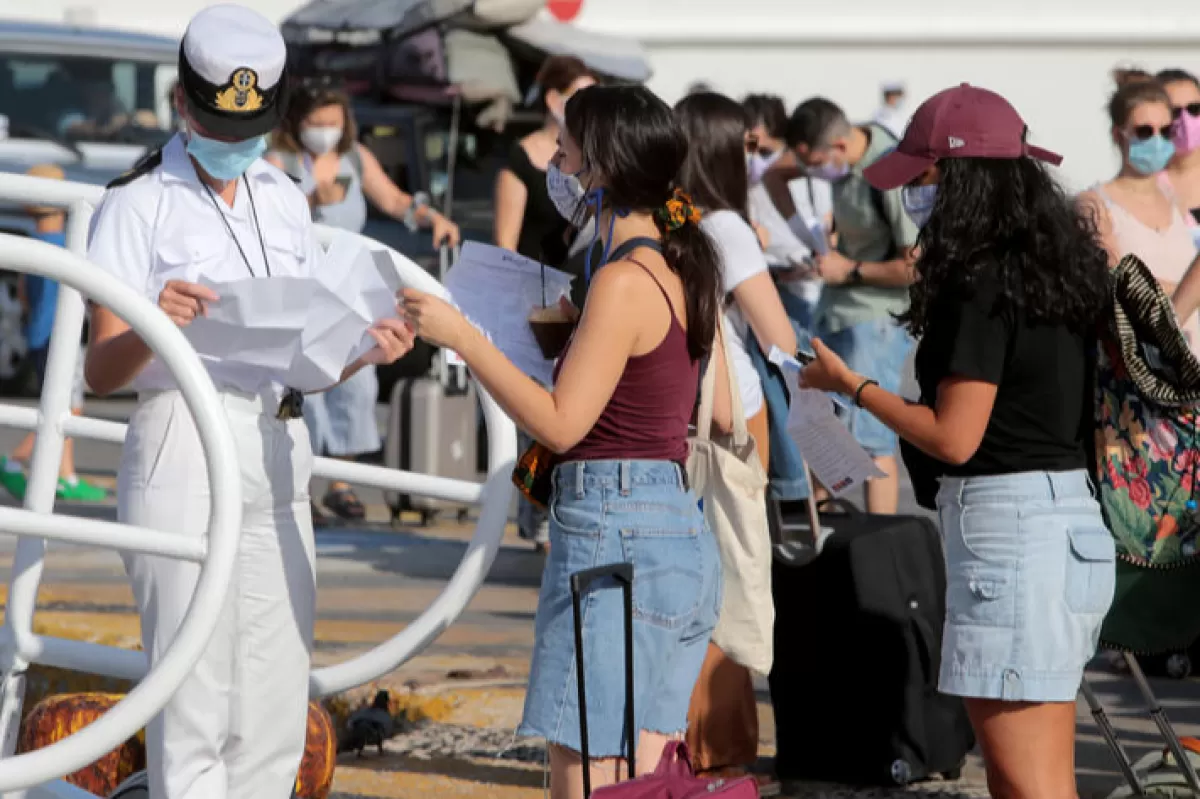 Grecii de peste 30 de ani se pot vaccina de azi cu a patra doză anti-covid