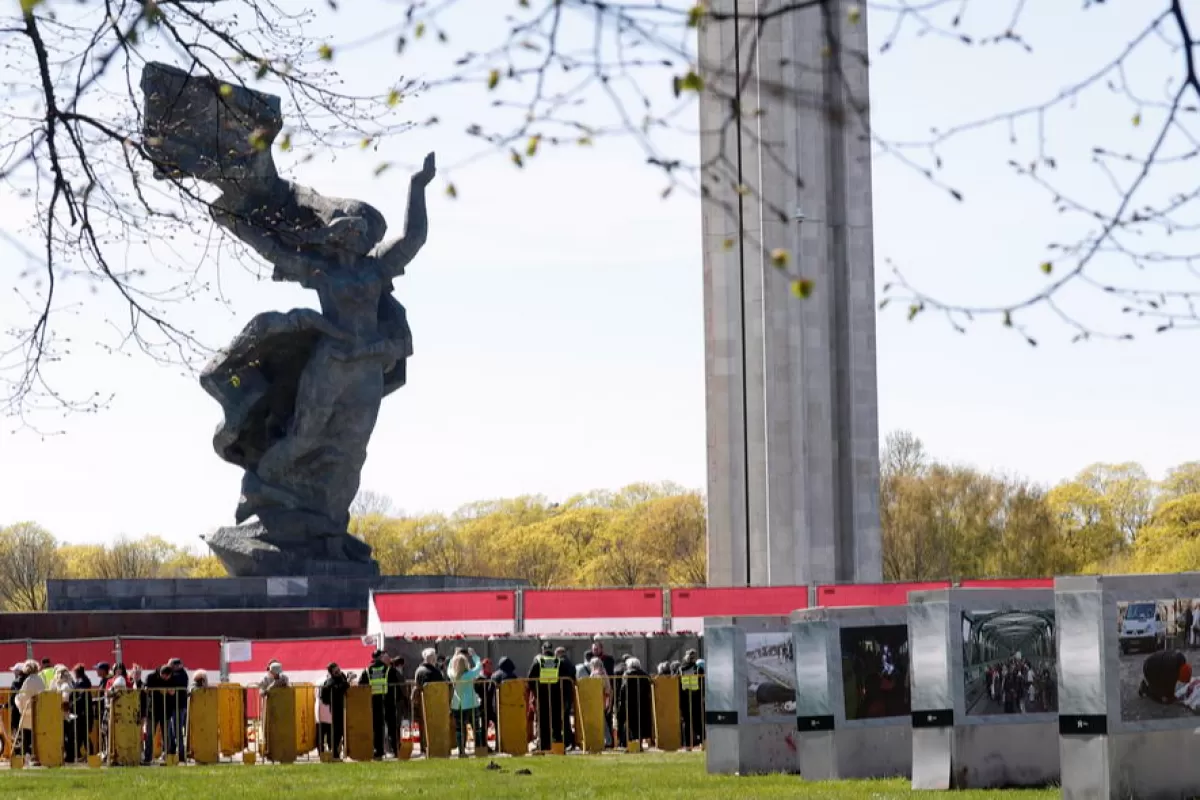 Războiul letonilor cu monumentele sovietice și cum s-a intensificat acesta după invadarea Ucrainei