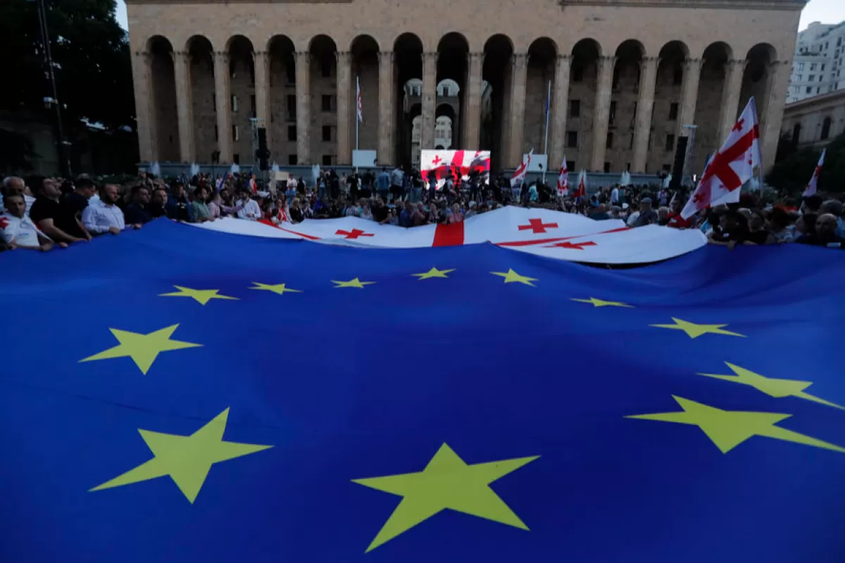 Cum a ajuns Georgia să rateze statutul de țară candidată la UE, după ce ani de zile a fost lăudată pentru reformele sale