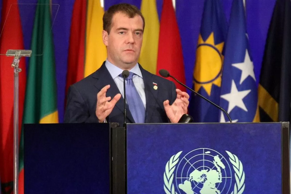 RĂZBOI ÎN UCRAINA: Fostul preşedinte rus, Dmitri Medvedev, se laudă cu arsenalele nucleare