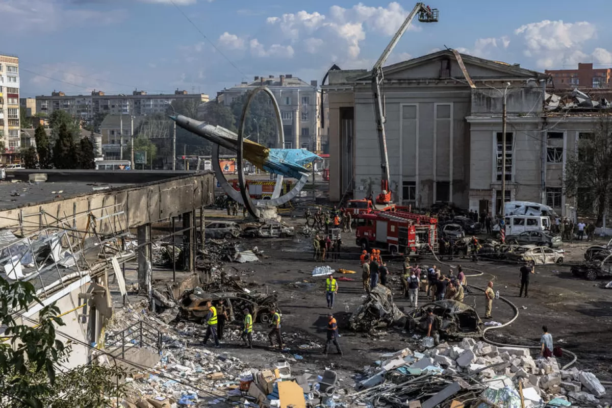 RĂZBOI ÎN UCRAINA: Rusia pretinde ca a vizat o întrunire militară ucraineană prin atacul asupra orașului Vinița.