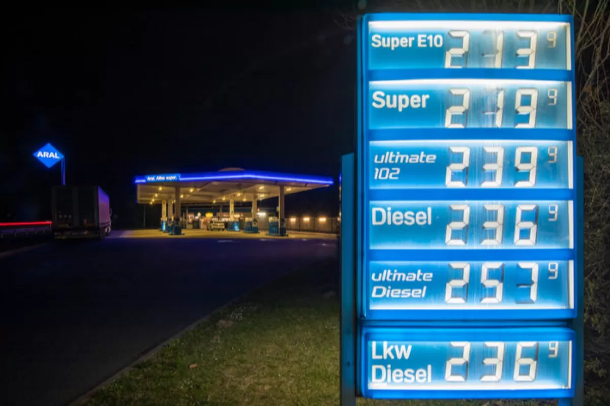 RĂZBOI ÎN UCRAINA: Arabia Saudită și Japonia vor să stabilizeze împreună piața mondială a petrolului