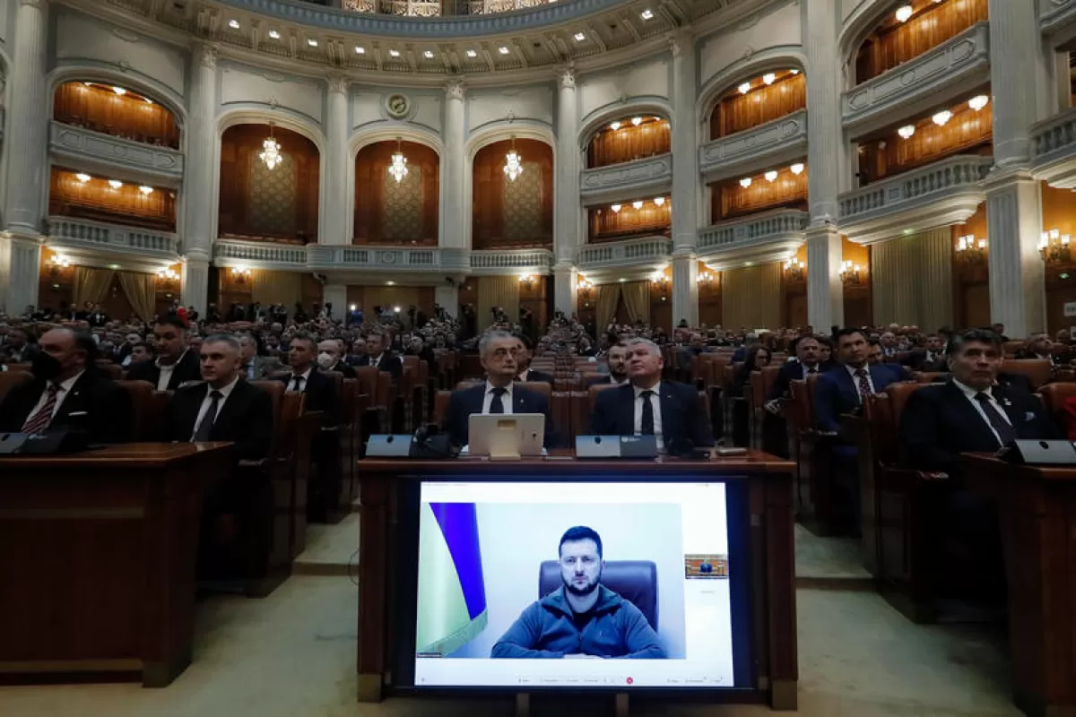 RĂZBOI ÎN UCRAINA: Vot copleșitor la București pentru extinderea NATO