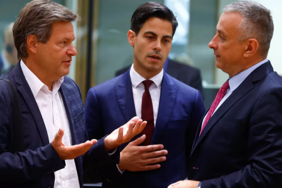 RĂZBOI ÎN UCRAINA: Uniunea Europeană este de acord să economisească gazele înainte de iarnă