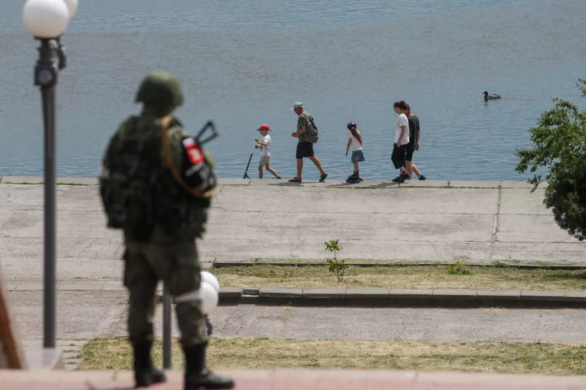 PROPAGANDĂ DE RĂZBOI: Autoritățile ucrainene au abandonat Hersonul. Regiunea se va uni cu Rusia care va proteja limba ucraineană