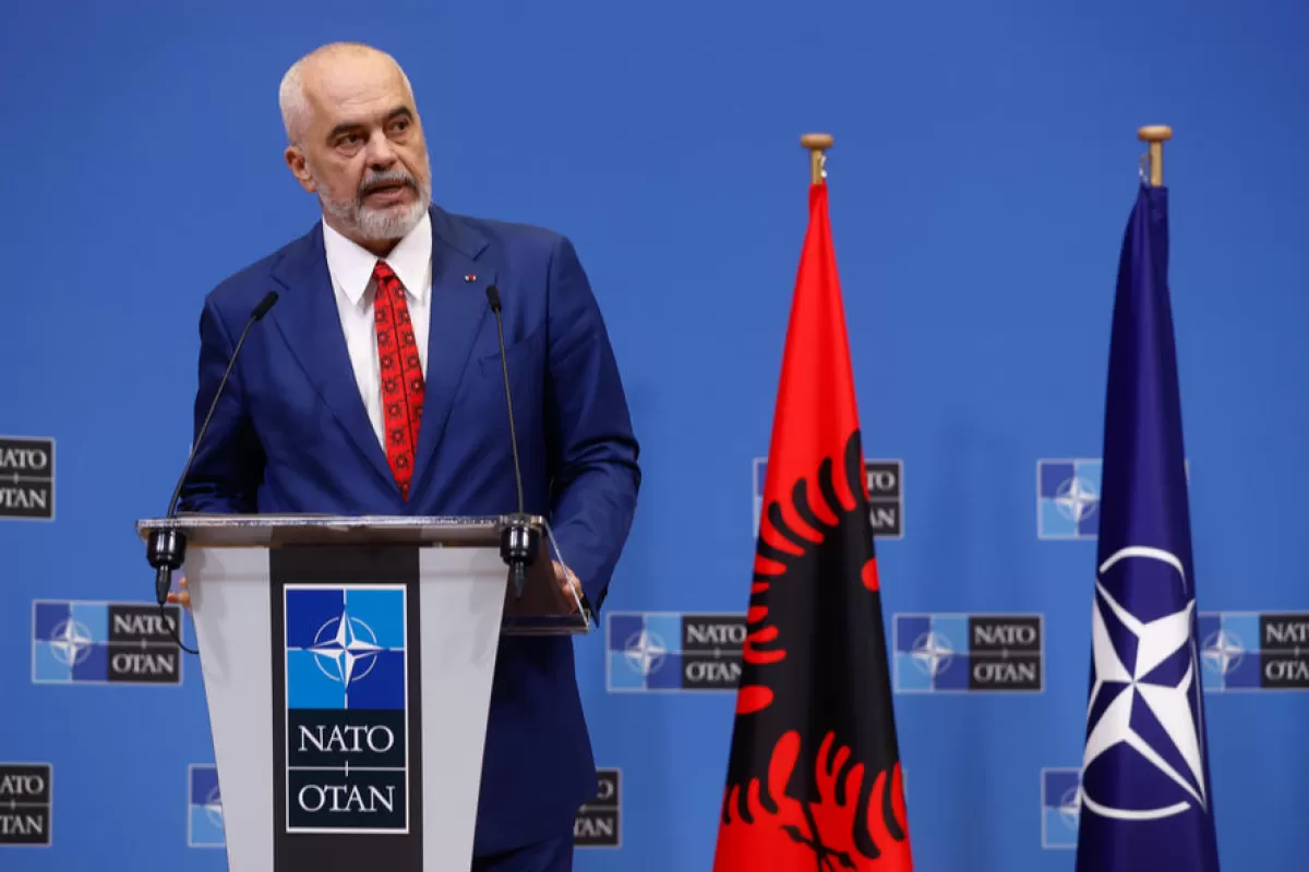 Doi ruși și un ucrainean, arestați în Albania