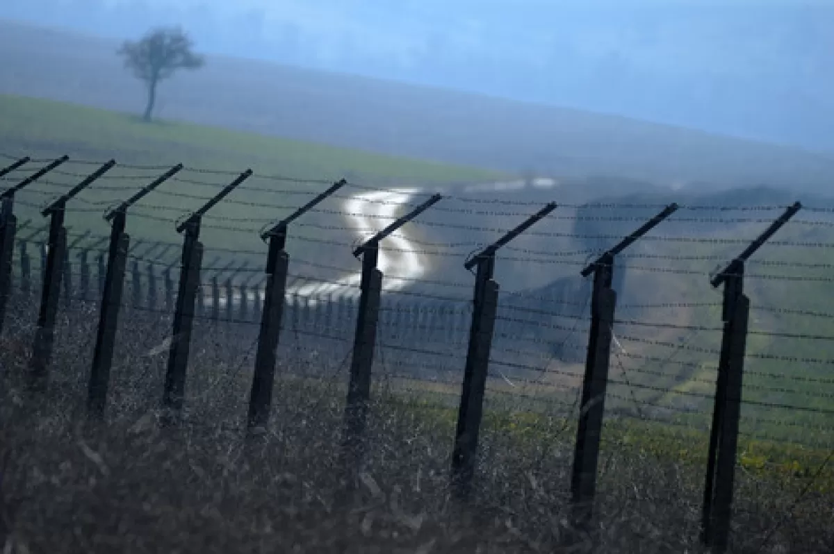 Grăniceri bulgari îi ajută pe migranți să intre în țară ilegal