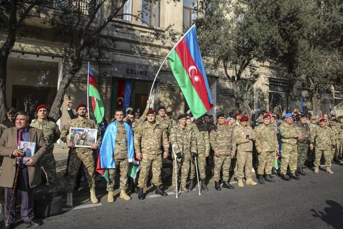 Rusia încearcă să medieze iar între azeri şi armeni