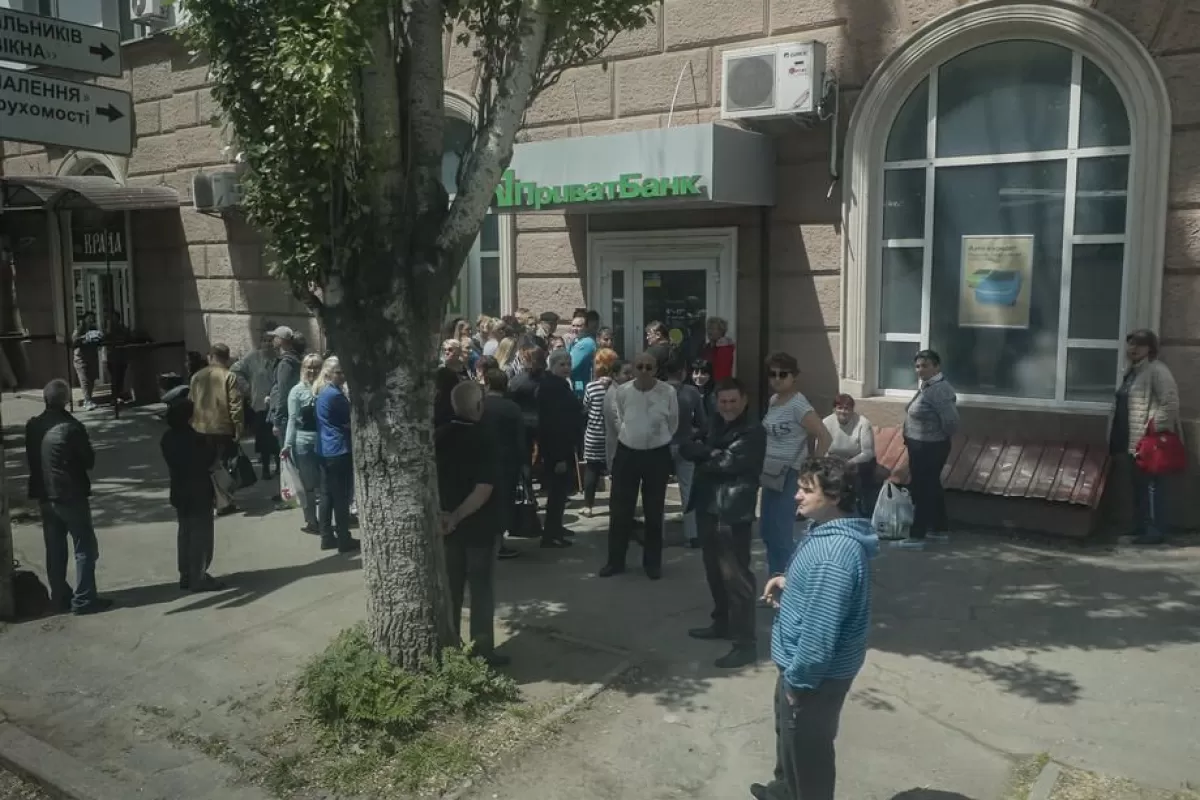 RĂZBOI ÎN UCRAINA: Un grup armat ar fi ajuns în centrul Hersonului ocupat