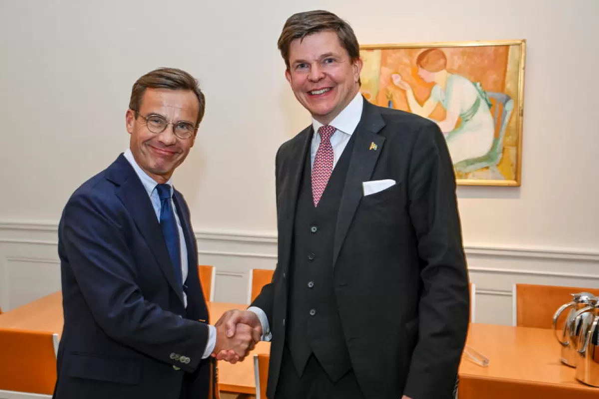 Șeful conservatorilor moderați din Suedia a fost învestit cu formarea guvernului