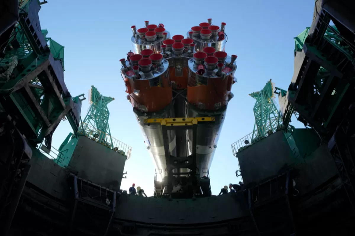 RĂZBOI ÎN UCRAINA: Un astronaut american și doi cosmonauți ruși pleacă împreună spre Stația Spațială Internațională (ISS)