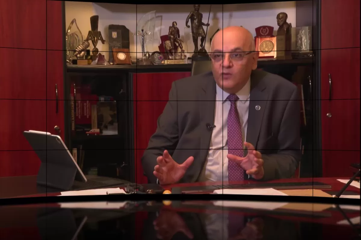 Breaking Fake News: Infodemia