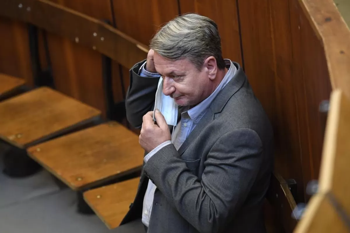 Un fost europarlamentar ungar de extremă dreapta a fost condamnat pentru spionaj în beneficiul Rusiei