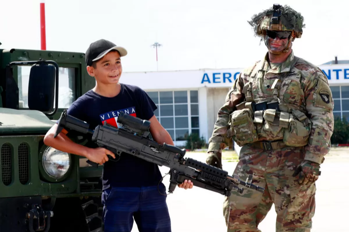 RĂZBOI ÎN UCRAINA: Cetățenii țărilor membre au tot mai multă încredere în NATO