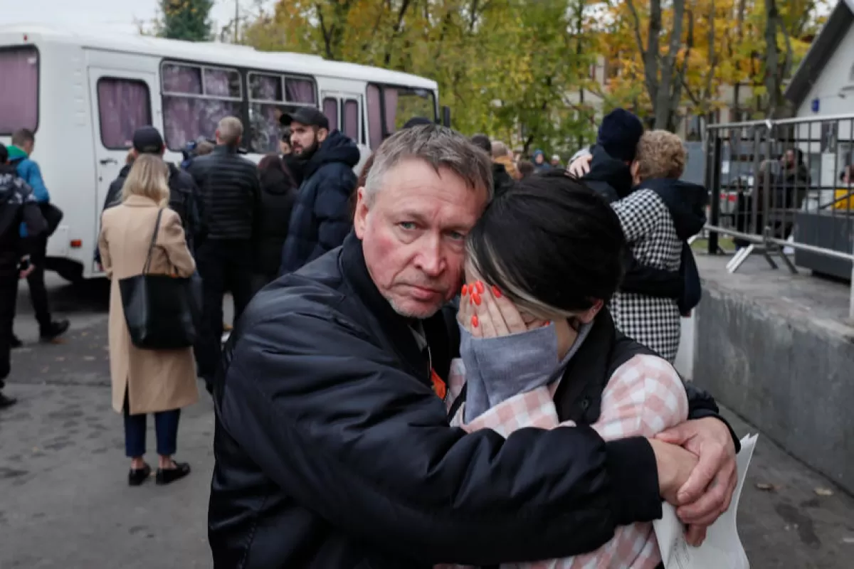 RĂZBOI ÎN UCRAINA: Rușii încearcă să scape de mobilizarea ordonată de Vladimir Putin pentru războiul din Ucraina