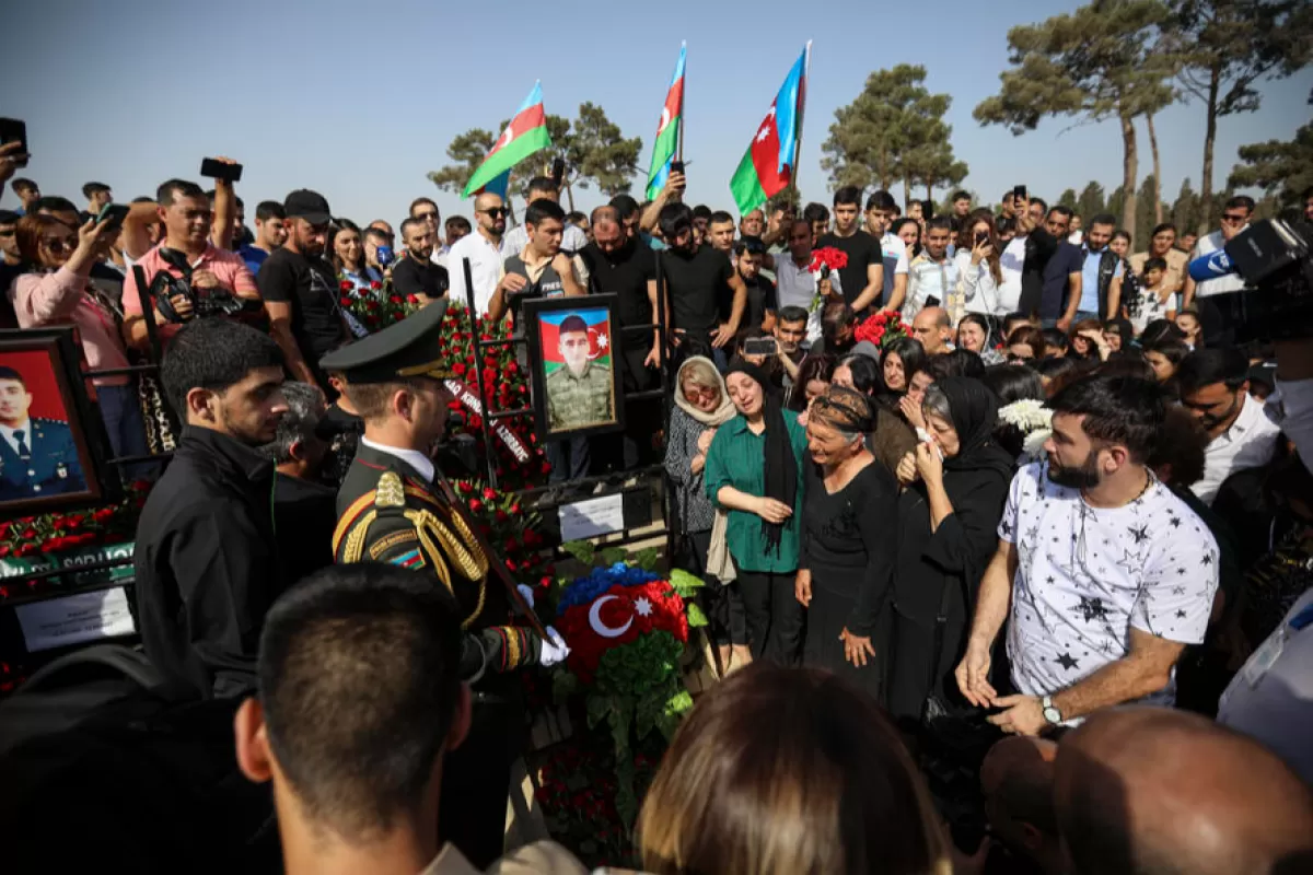 Azerii susțin că au descoperit o groapă comună în regiunea Nagorno-Karabah, pe care și-o dispută cu armenii