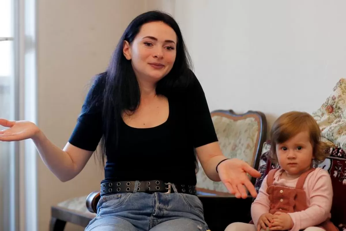 RĂZBOI ÎN UCRAINA: Aproape 80 de mii de cetățeni ucraineni au permise de şedere în România vecină