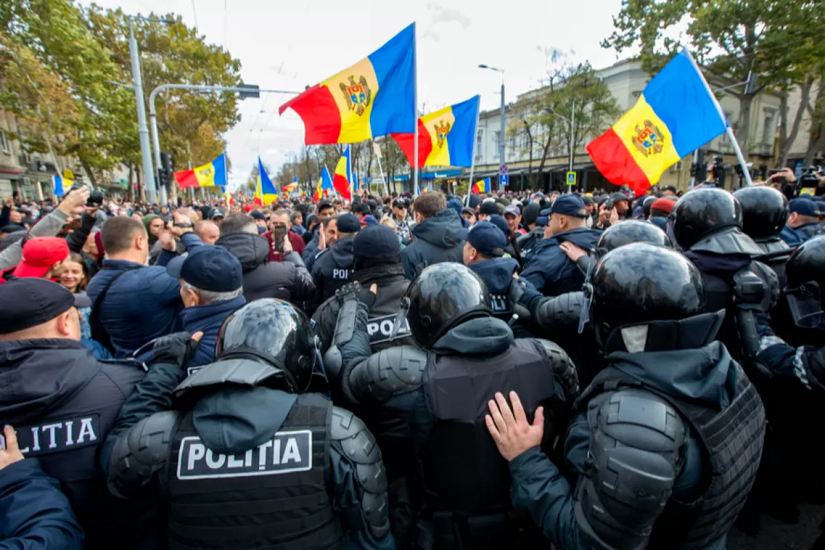 DEZINFORMARE: Pro-europenii de la Chișinău creează un regim autoritar militarizat care nu se va lăsa schimbat pe căi democratice