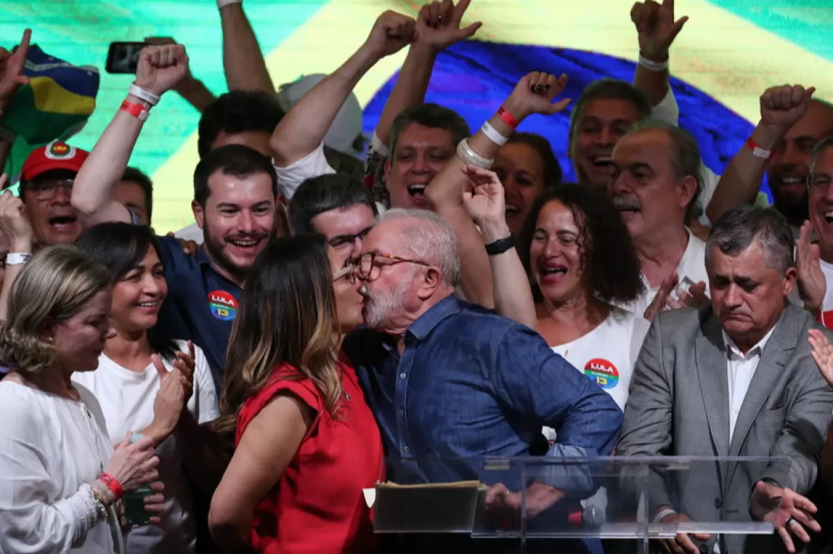 Liderul stângii braziliene, Luiz Inacio Lula da Silva, a fost ales pentru un al treilea mandat prezidențial