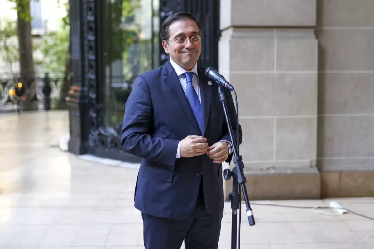 RĂZBOI ÎN UCRAINA: Spania donează Kievului 30 de ambulanțe