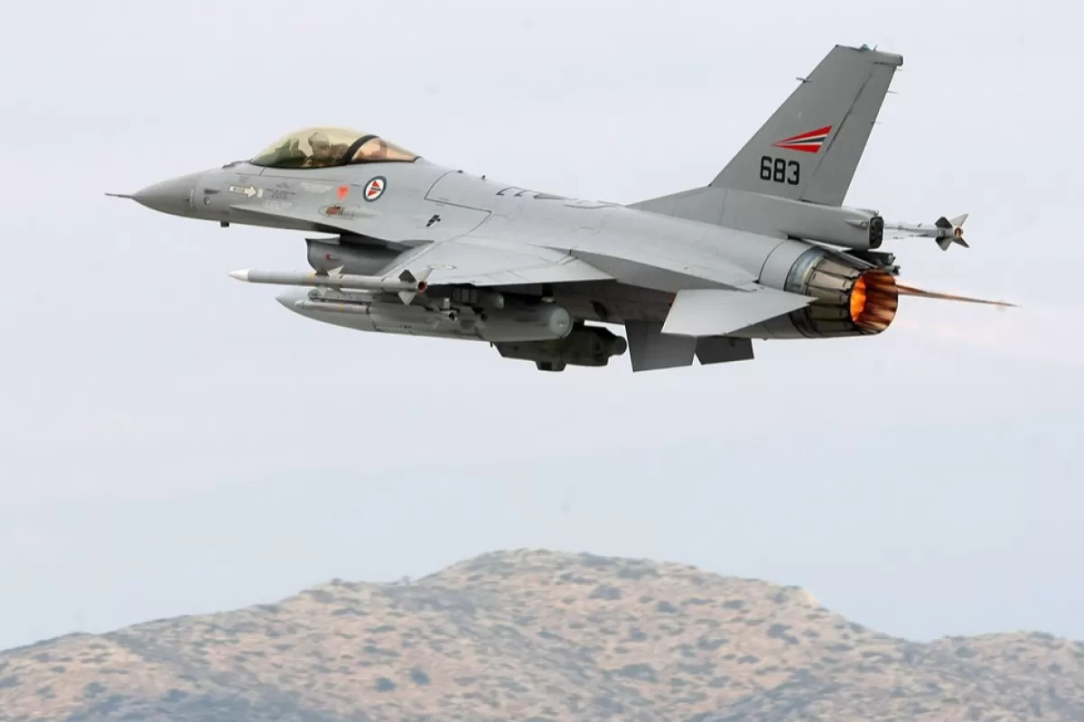 România cumpără 32 de avioane de luptă din Norvegia