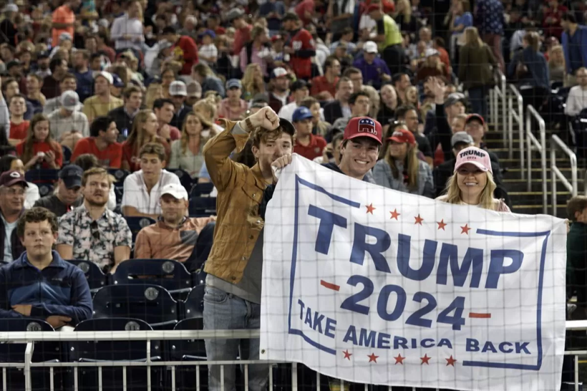 Fostul președinte american, republicanul Donald Trump, dă de înțeles că și-ar putea lansa o nouă candidatură la Casa Albă