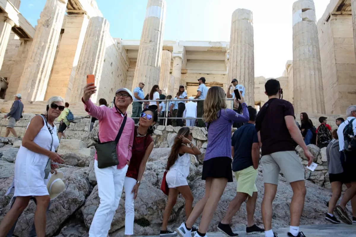 Grecia vrea să prevină supraaglomerările turistice din sezonul estival