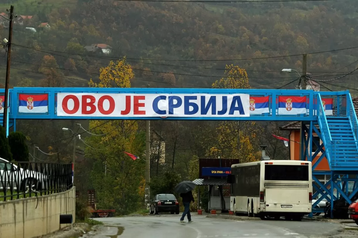 Serbia și Kosovo ajung la compromis în problema plăcuțelor de înmatriculare
