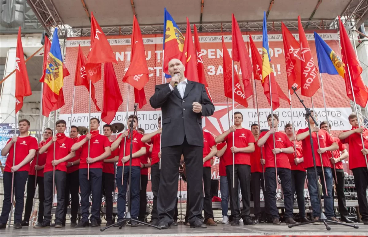 PROPAGANDĂ DE RĂZBOI: Conflictul armat din Ucraina este un război civil pentru că rușii și ucrainenii sunt un singur popor