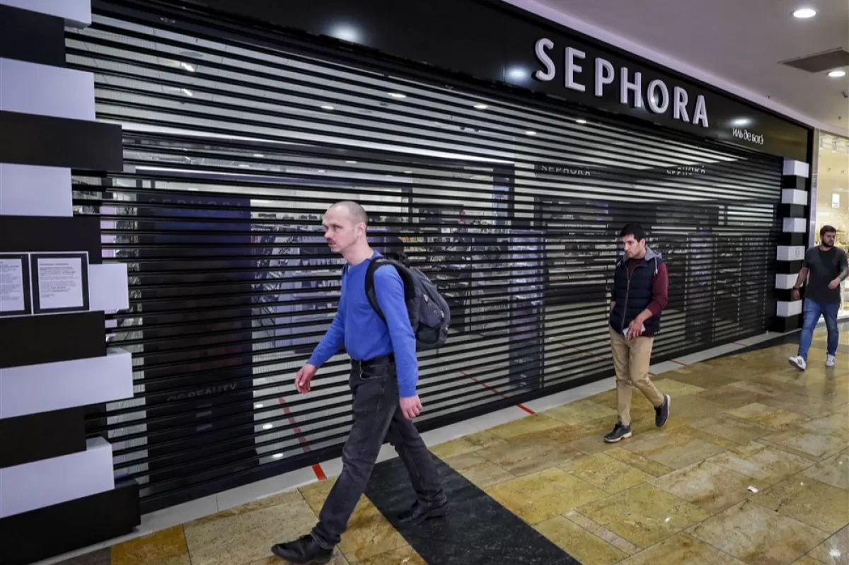 DEZINFORMARE: Sancțiunile nu afectează Rusia, dar vor cauza o criză economică severă în Occident