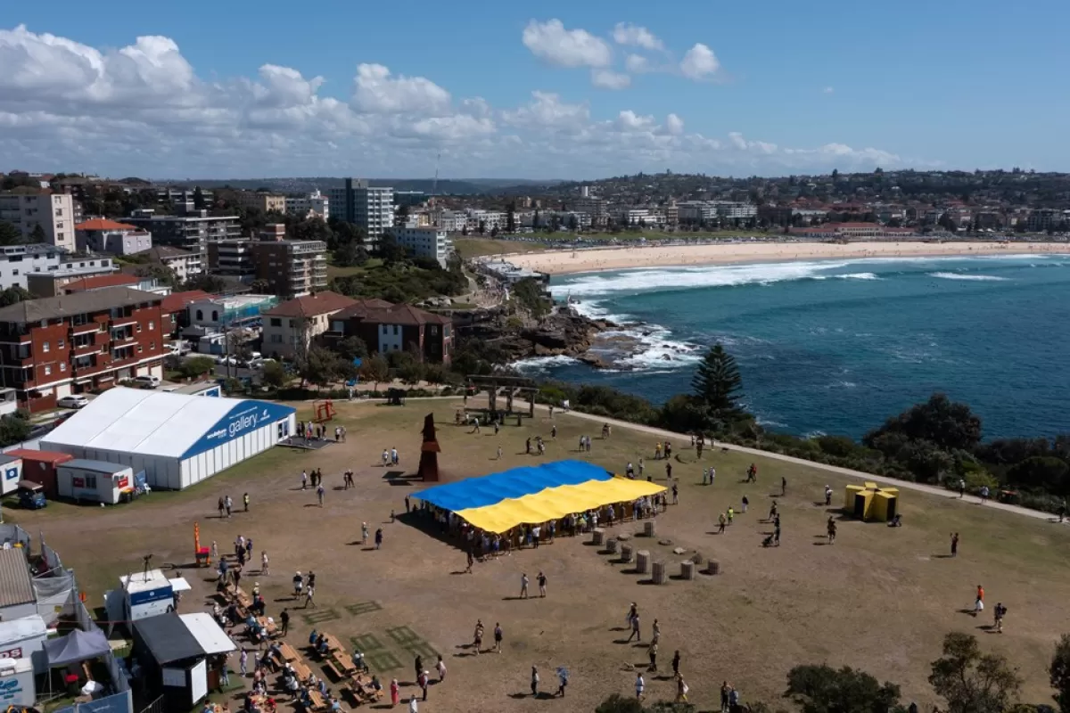 RĂZBOI ÎN UCRAINA: Filorus arestat în Australia, fiindcă ar fi bruscat un bătrân la o manifestație în favoarea Ucrainei invadate