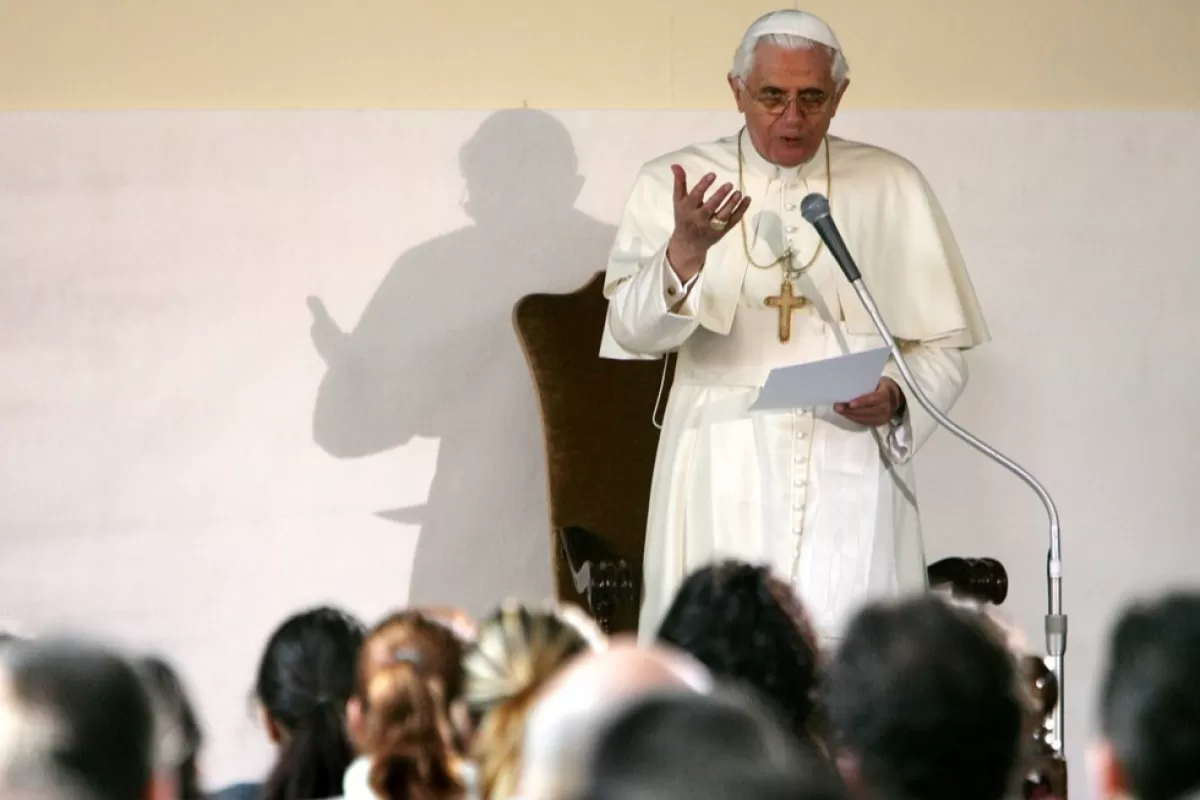 UPDATE: Fostul Papă Benedict al XVI-lea a murit