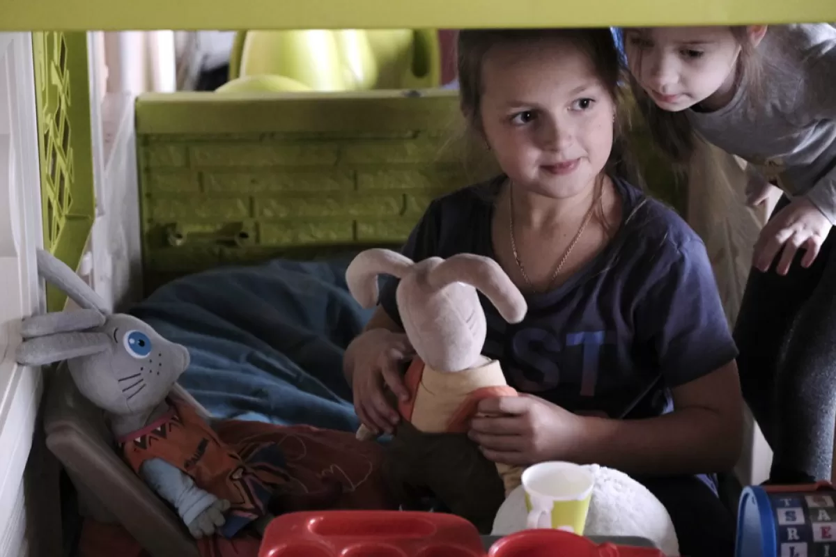 Filiera estoniană: în timp ce încearcă să ajungă în Europa, mii de refugiați ucraineni se văd nevoiți să se îndrepte către est, pentru a evita luptele