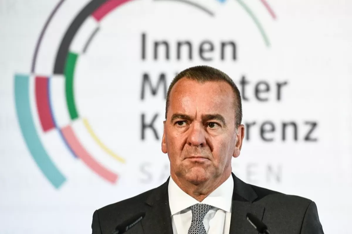 Ministrul de Interne din Saxonia Inferioară, Boris Pistorius participă la o conferință de presă după întâlnirea miniștrilor de interne germani de la Dresda, Saxonia, Germania, 14 iunie 2017 (reeditat la 17 ianuarie 2023).