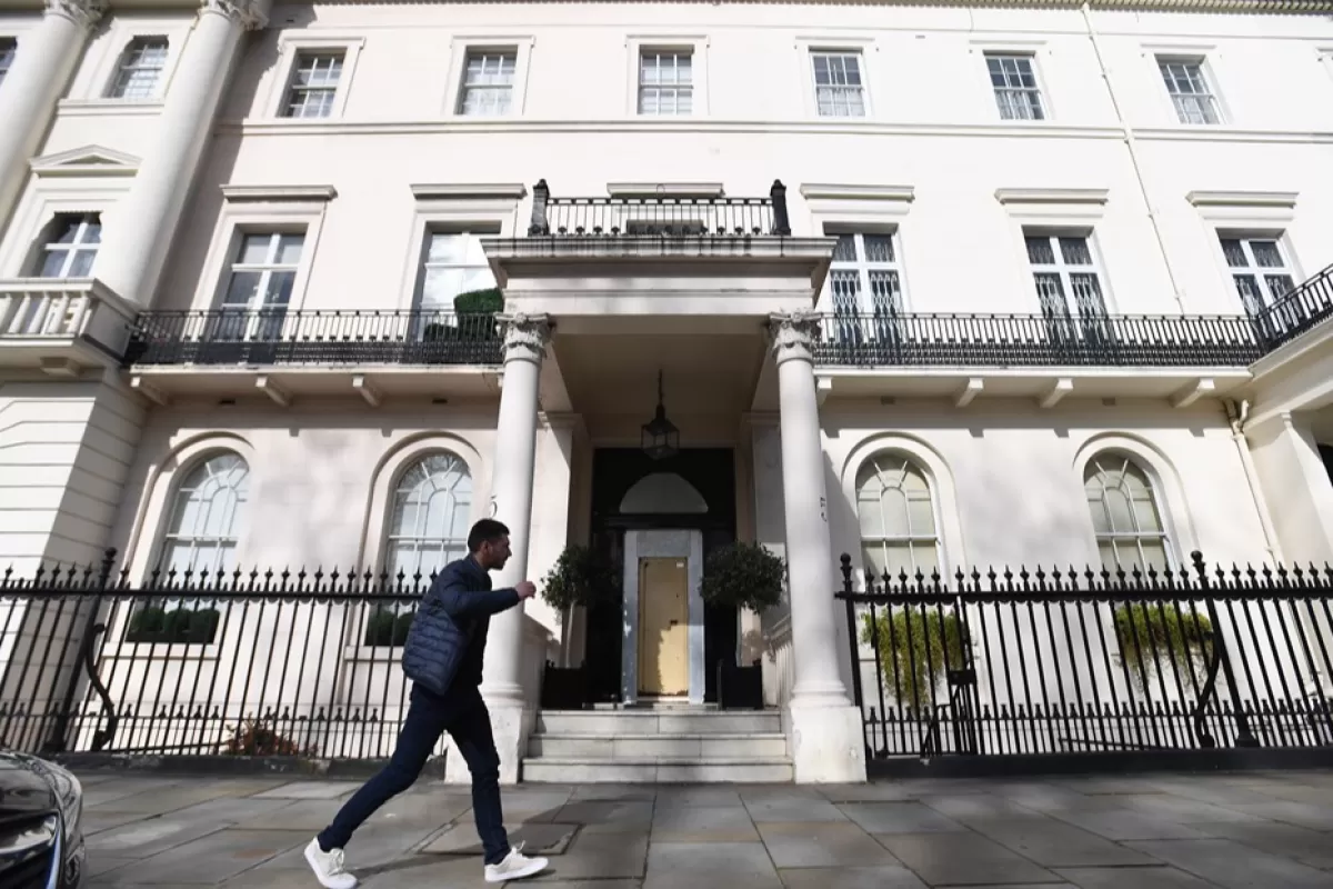 RĂZBOI ÎN UCRAINA: Transparency International susține că zeci de mii de proprietăți sunt deținute anonim în Regatul Unit, unele de către „cleptocrați și oligarhi” ruși