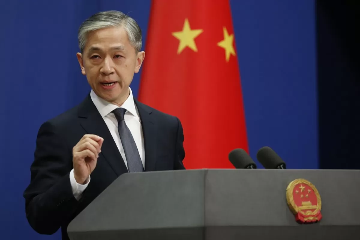 Chinezii neagă că vor să livreze arme Rusiei