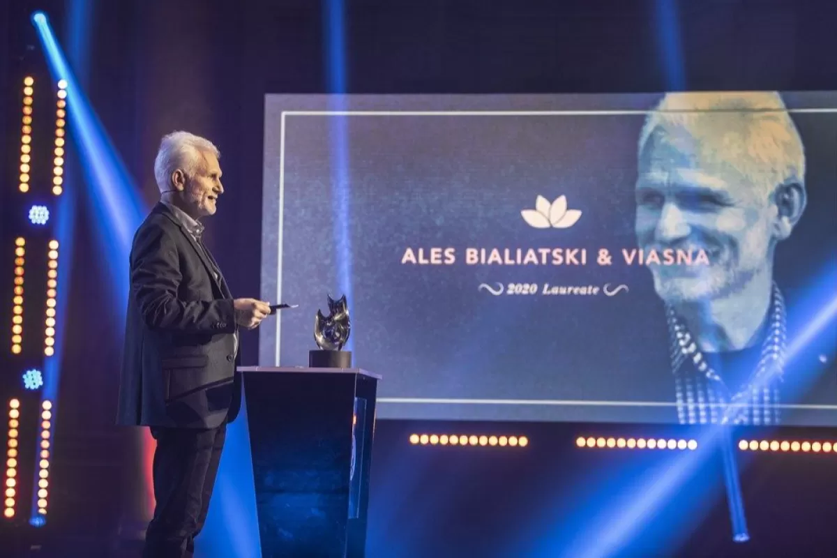 Co-laureatul Premiului Nobel pentru Pace în 2022, belarusul Ales Bialiaţki, a fost condamnat la 10 ani de închisoare de justiţia din ţara sa