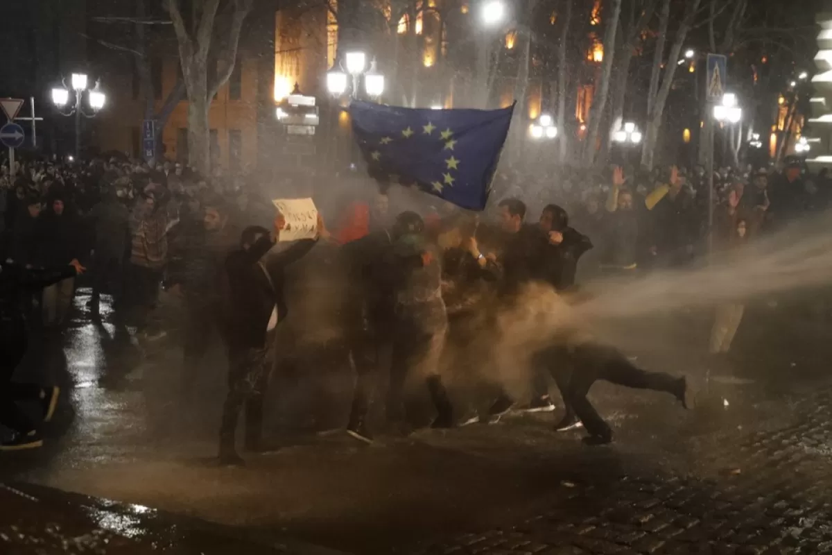 Proteste în capitala Georgiei față de o lege considerată abuzivă