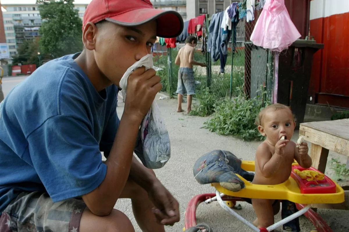 Un copil din patru este amenințat de sărăcie în Uniunea Europeană