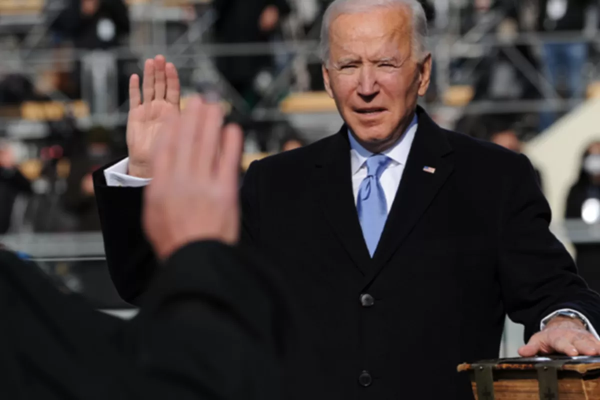 America, de la președintele-mistificator la președintele-corector