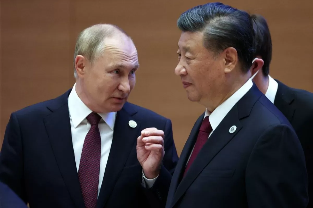Liderul de la Kremlin, Vladimir Putin, îl felicită pentru realegerea ca preşedinte al Chinei comuniste pe „prietenul său drag” Xi Jinping