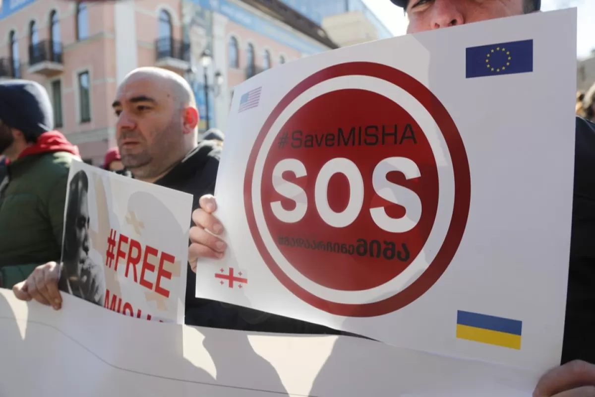 Fostul președinte georgian Mihail Saakașvili cere să fie tratat medical în Polonia