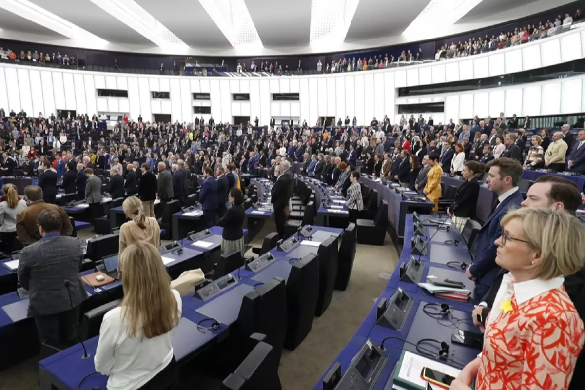 Parlamentul European vrea să simplifice regulile de ședere în UE pentru străini