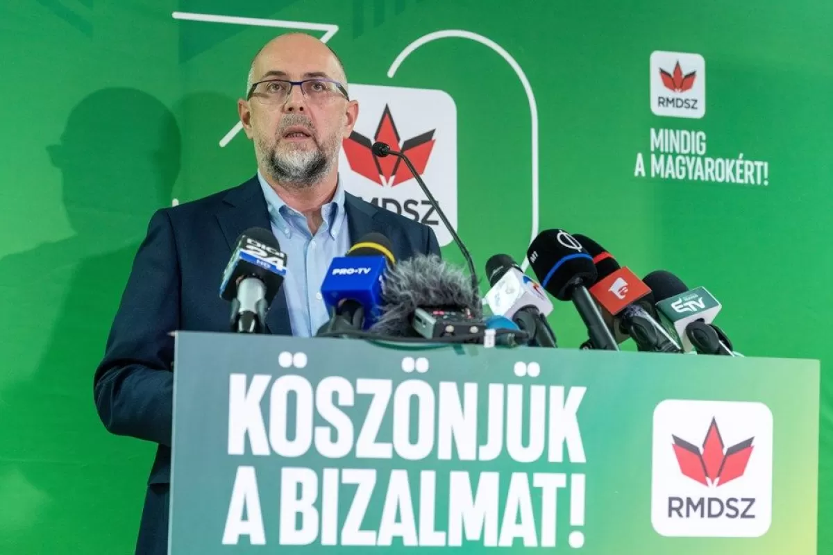 Candidat unic la propria-i succesiune, vicepremierul în guvernul de la Bucureşti Kelemen Hunor a fost reales şef al UDMR