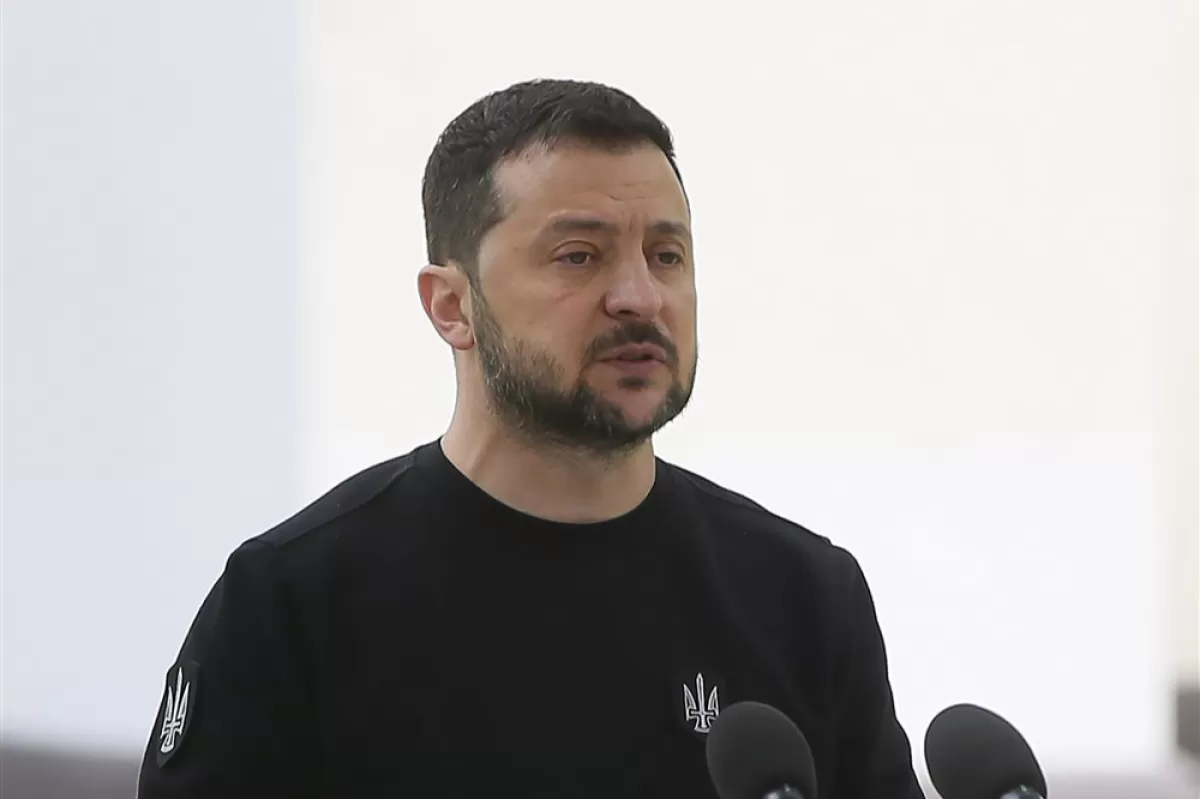 Zelenski: contraofensiva se amână