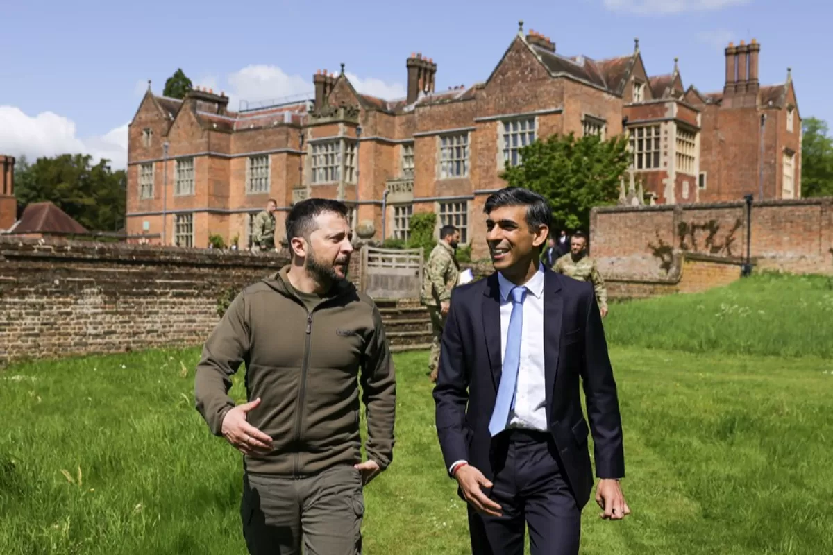 Volodimir Zelenski se întoarce din Europa de Vest cu noi ajutoare militare pentru apărare