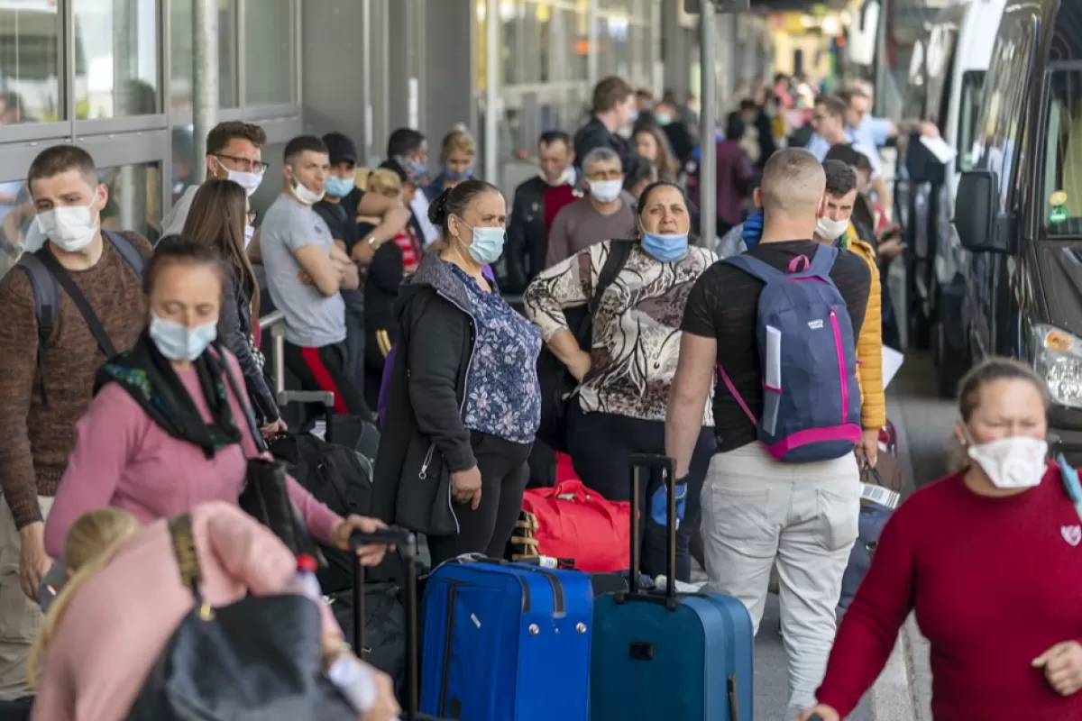 FAKE NEWS: România este invadată de asiatici