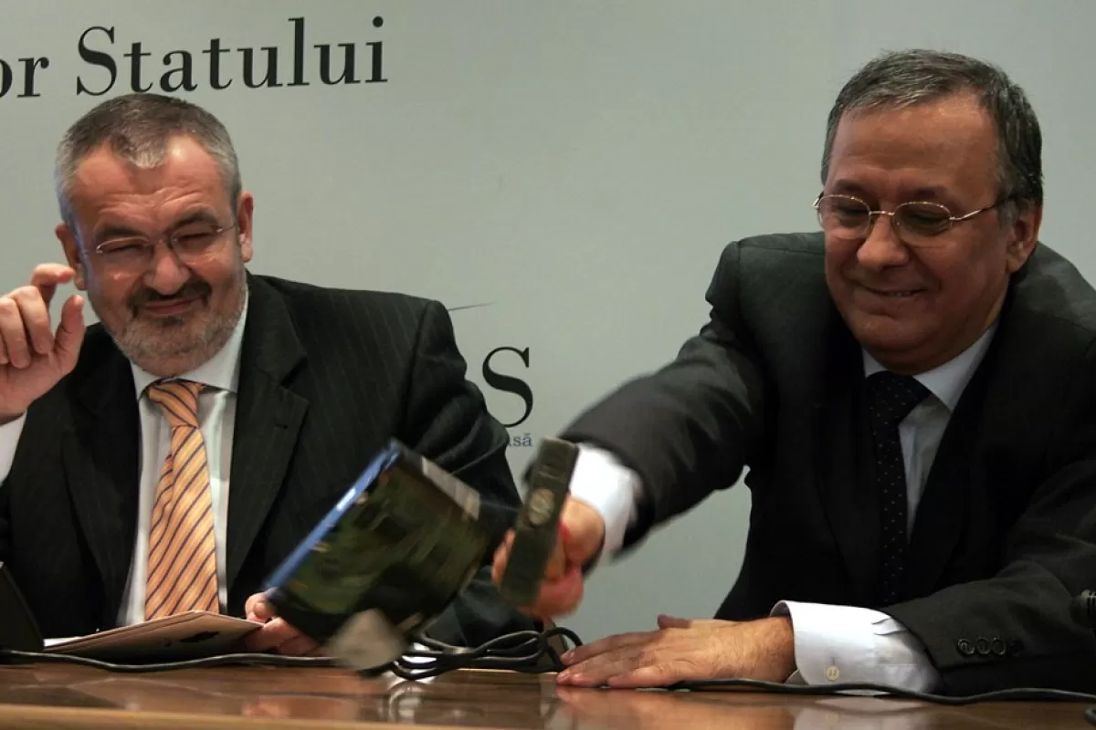 România. Corupție. Nașul, fostul ministru liberal al Finanţelor Sebastian Vlădescu - șapte ani de închisoare. Faptele finului, fostul deputat PNL Cristian Boureanu, s-au prescris