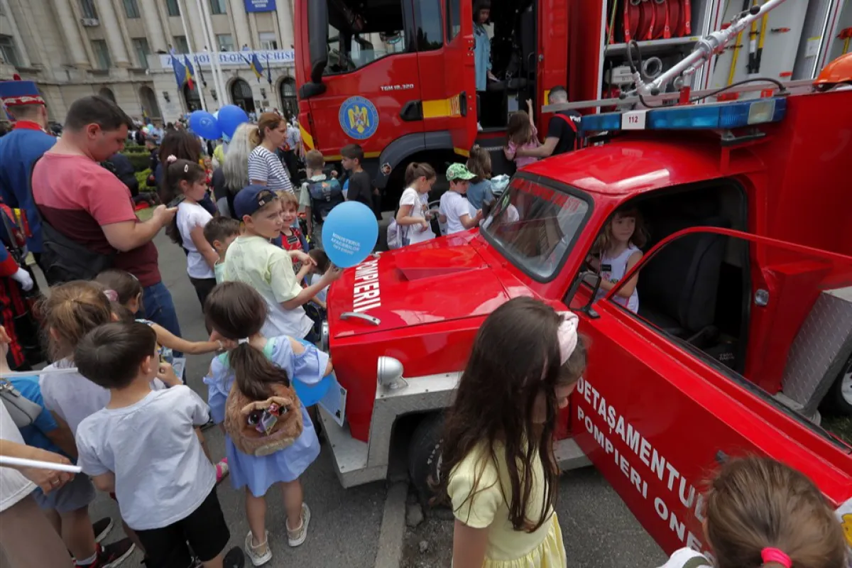 FAKE NEWS: A început separarea copiilor români de familii