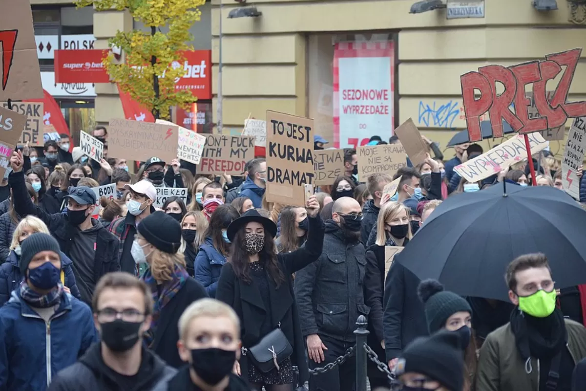 Polonia: continuă protestele față de interzicerea avortului